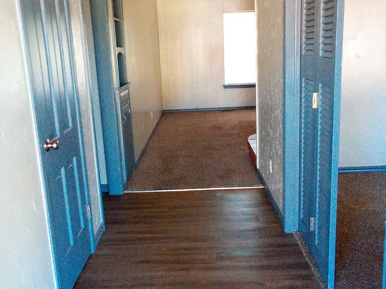 1318 SW 42nd St — Photo 33