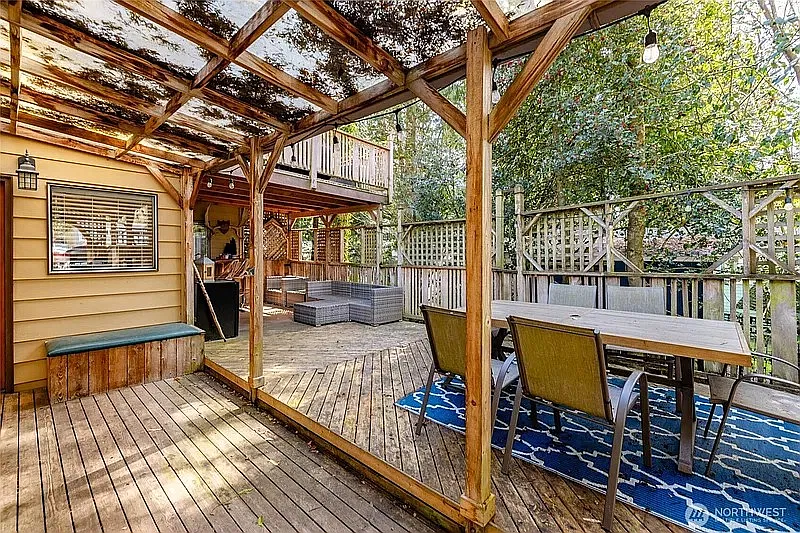 4 bed, 2114 sqft, $3,750 — Photo 3