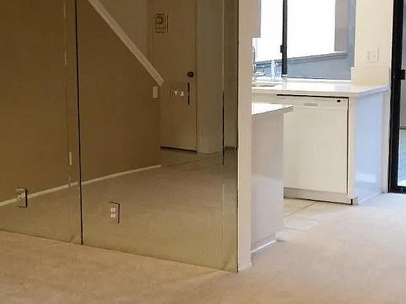 3rd image of 8740 Villa La Jolla Dr Unit 16