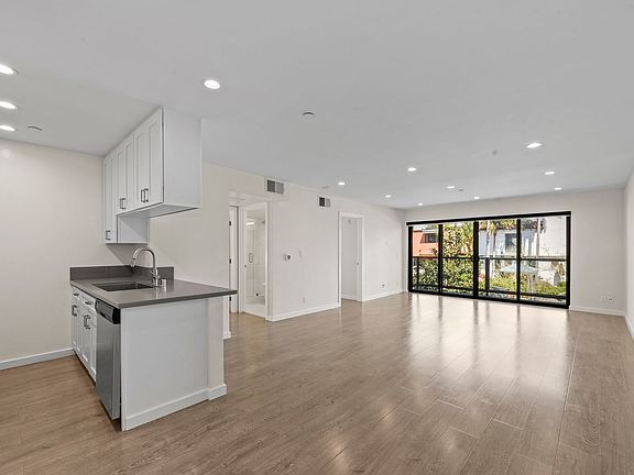 2nd image of 725 N Alfred St #108