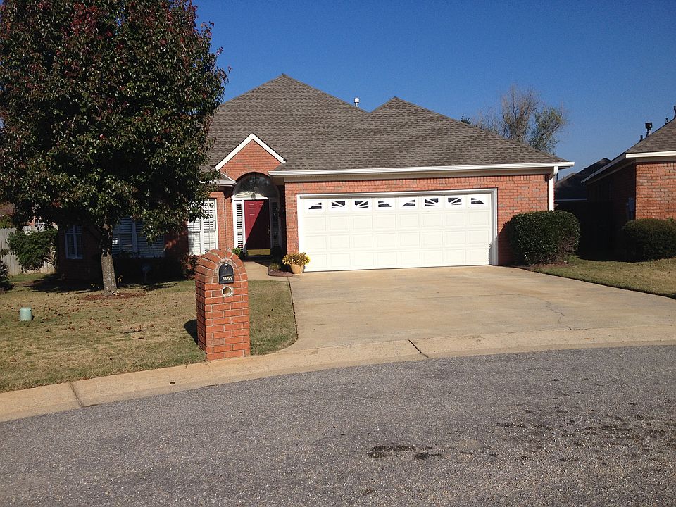 1st image of 1122 Wisteria Dr