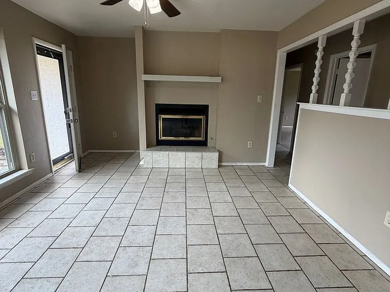 829 Maple Shade Rd — Photo 4