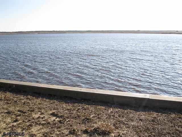 2nd image of 2145 River Rd