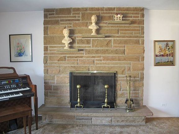 3rd image of 804 S Cornell Ave