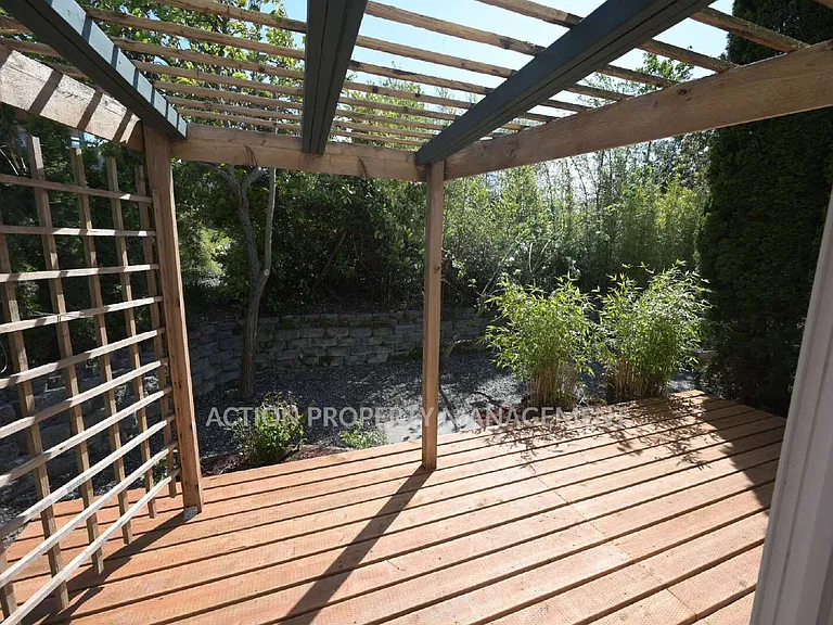 70 Amethyst Dr — Photo 19