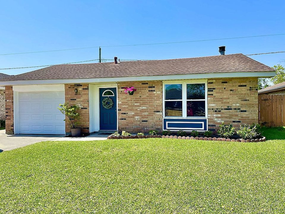 1st image of 229 Dianne Dr