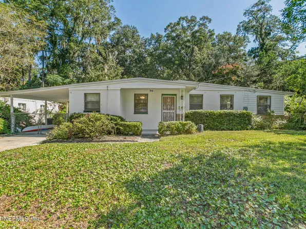 313 SILVERSMITH Lane, Jacksonville, FL 32216