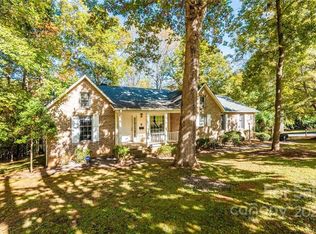 808 W 6th Street Cir, Newton, NC 28658