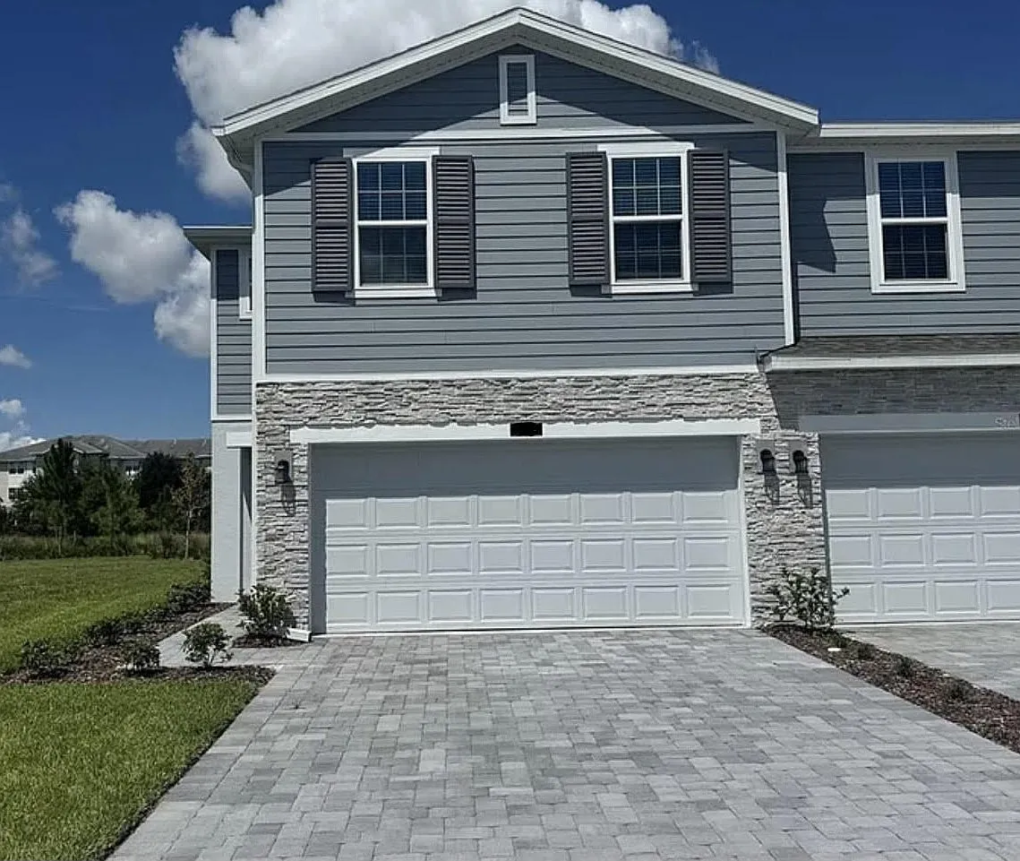 3 bed, 2.5 bath, 1918 sqft, $2,800 — Photo 1