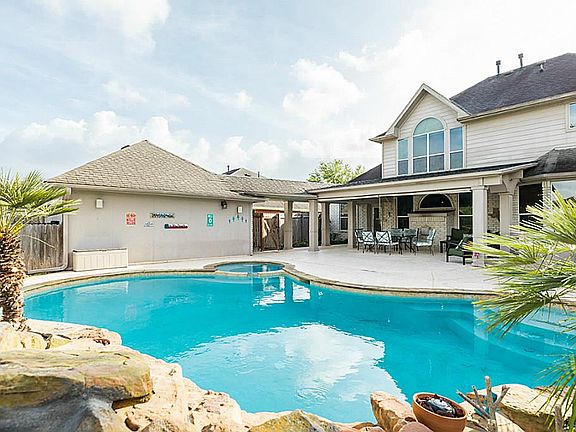 4th image of 424 Serenity Dr