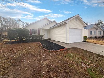2410 Stratford Lake Rd, Winston Salem, NC, 27103
