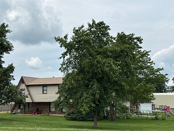 2nd image of 202 W Huron St