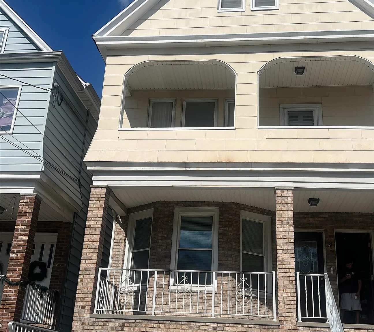 3 bed, 1.0 bath, $2,500 — Photo 2