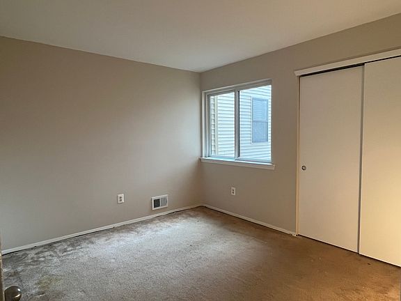 4th image of 313 Spruce Hills Dr