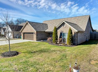 1915 Andy Ln, Maryville, TN 37803