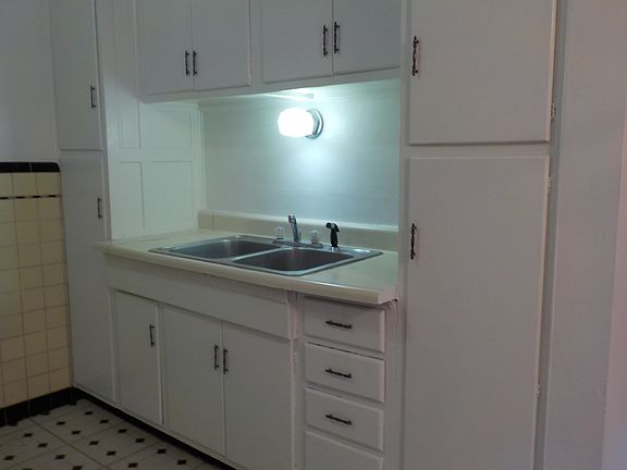 4th image of 2514 Hansford Pl APT 1