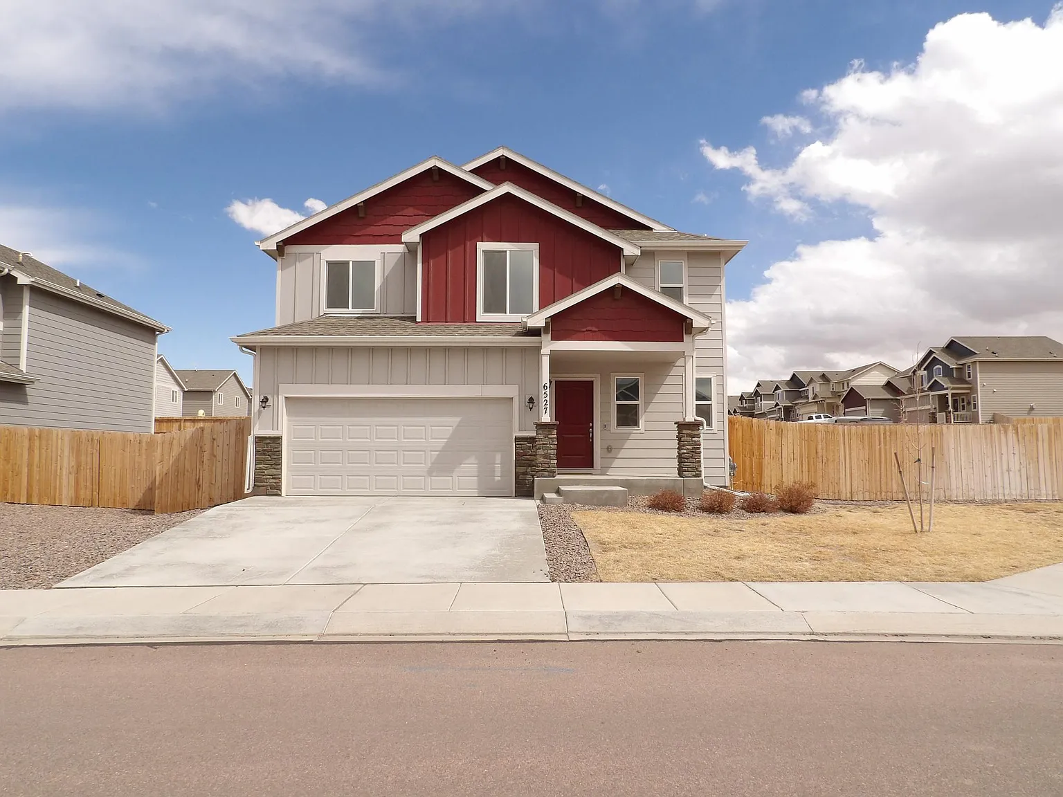 4 bed, 2.5 bath, 1700 sqft, $2,500 — Photo 1
