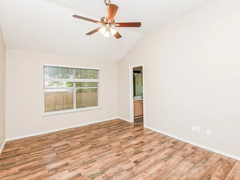 10217 Cypress Hills Dr — Photo 10