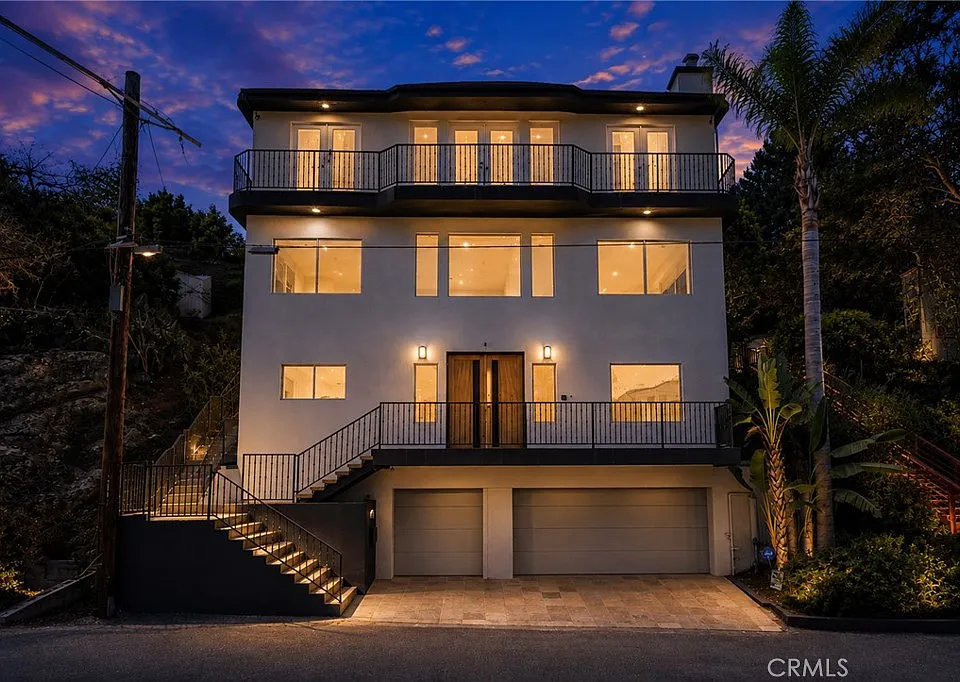 2927 Park Center Dr
