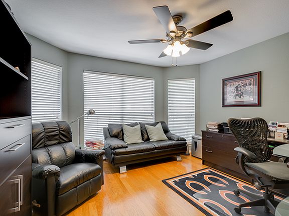 5th image of 1405 Pebble Creek Dr