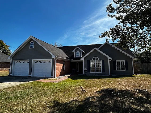 585 Oakdale Dr