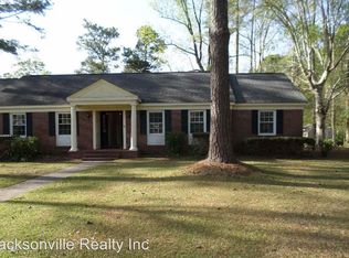 101 Courtland Dr, Jacksonville, NC 28546