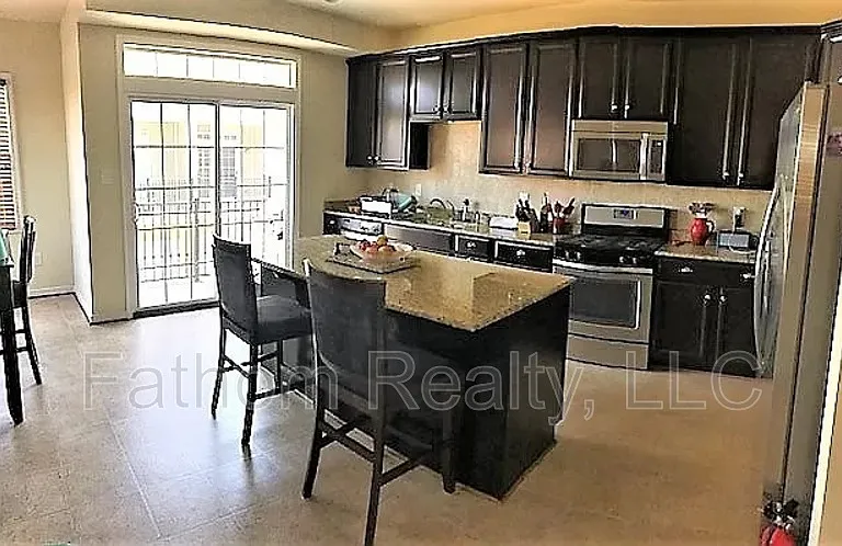 3930 Liesfeld Pl — Photo 4