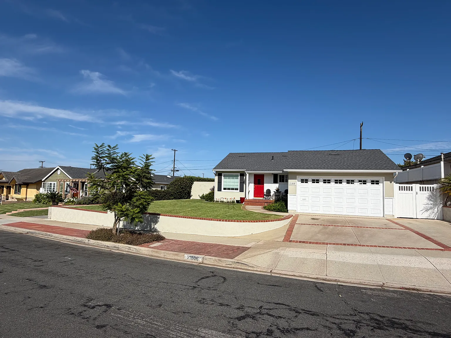 3 bed, 1120 sqft, $4,850 — Photo 4