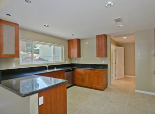 2464 E Mission Rd, Fallbrook, CA 92028