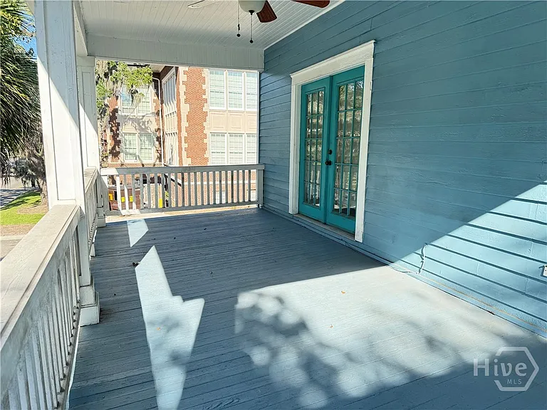 1112 E Anderson St — Photo 15