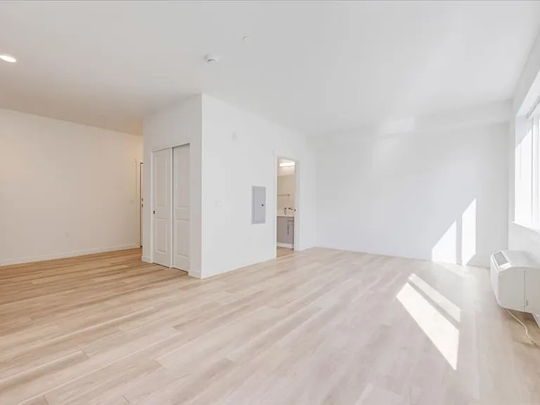 Hermoso View Apartments — Photo 23