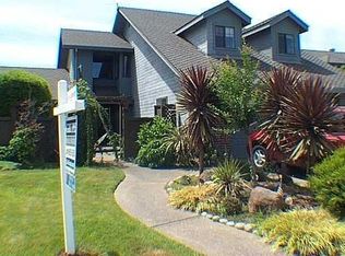 3008 Rosewood Dr, Lodi, CA 95242
