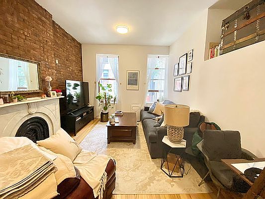 1st image of 35 W 16th St APT 8