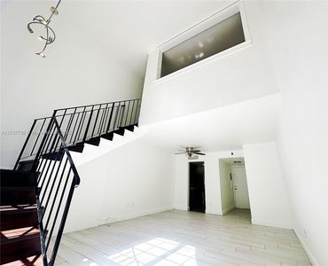 10901 SW 88th St APT 211, Miami, FL, 33176