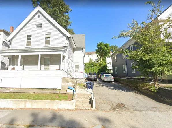 29 Newbury St #1, Worcester, MA 01609