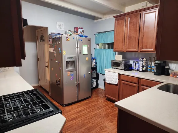 1108 W Lansing Way, Fresno, CA 93705