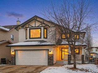 112 W Creek Close, Chestermere, AB T1X 1M2