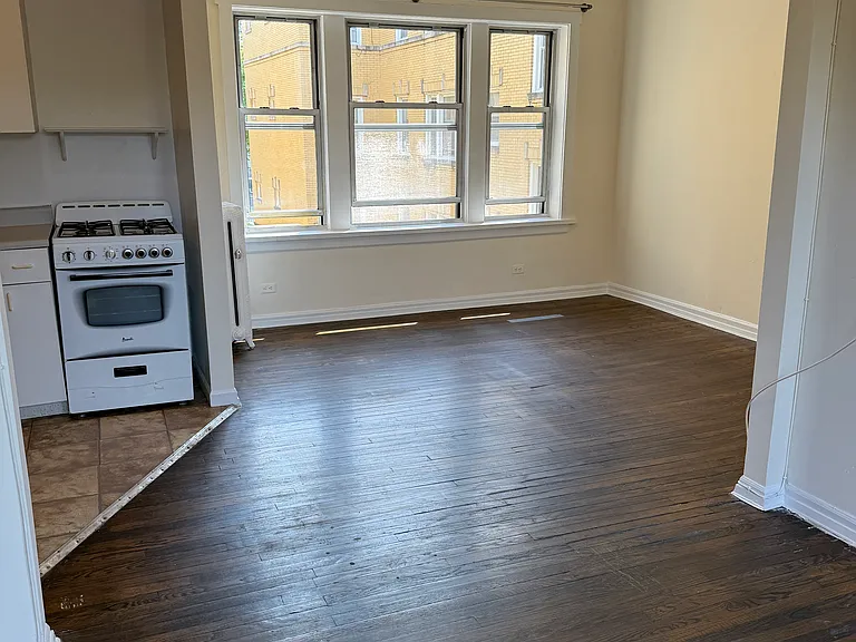 4006 N Kenmore Ave #2S — Photo 5