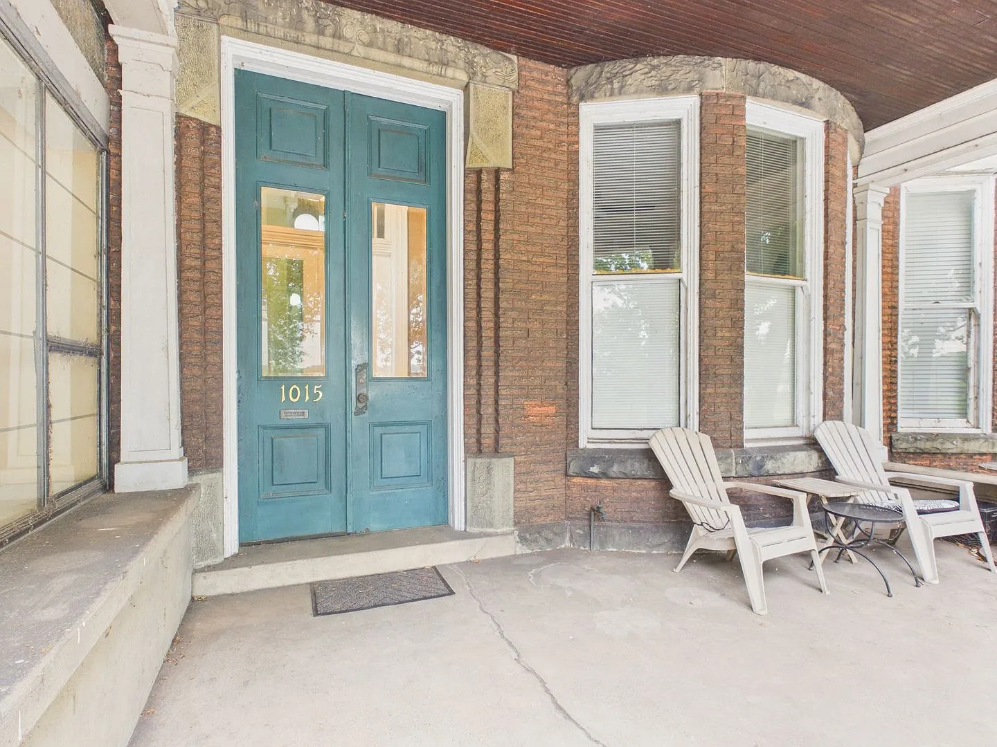 1015 Front St — Photo 2