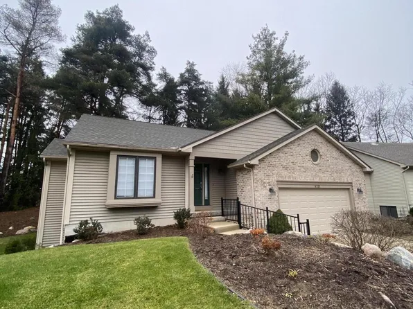 6321 Timber View Dr #34, East Lansing, MI 48823