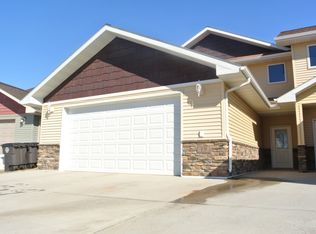 19 Hanfield Ct, Surrey, ND 58785