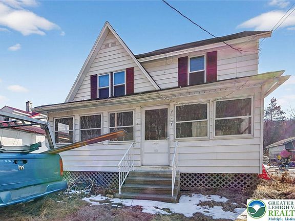 2nd image of 717 N Main St