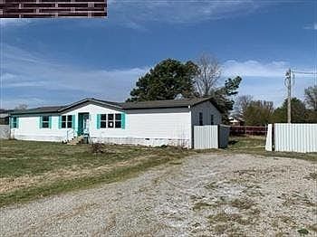 3rd image of 15123 E 440th Rd