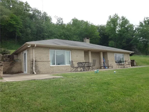 41 Playford Ave, Brownsville, PA 15417
