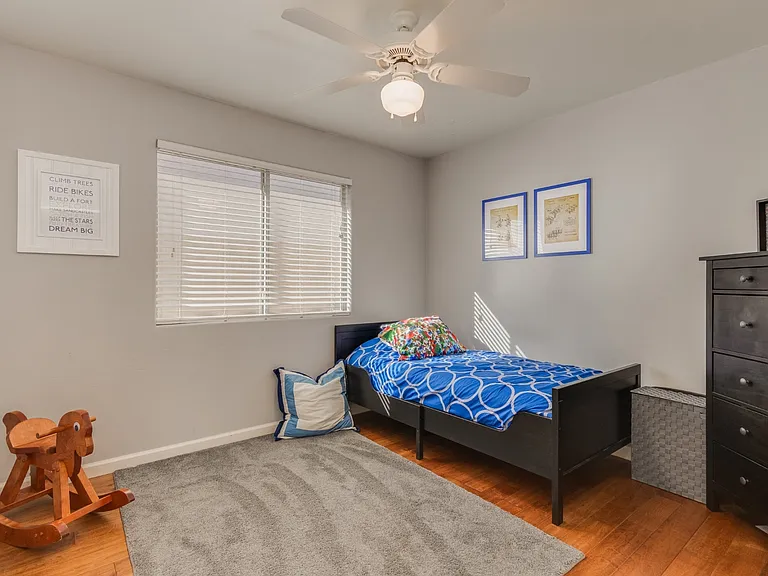 718 W Douglas Ave — Photo 15