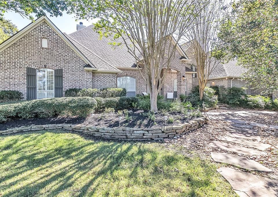 1st image of 1426 Andover Ct