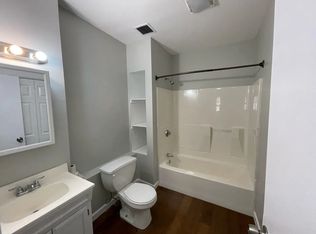 19 Prince St #2R, Bristol, CT 06010