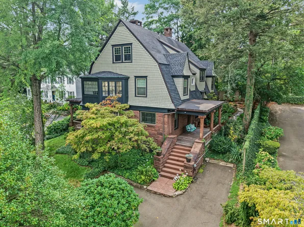 8 Saint Ronan Terrace, New Haven, CT 06511