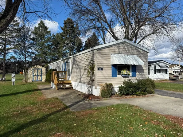 30 Valley View Ct N, Dansville, NY 14437