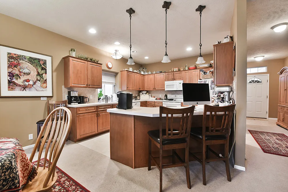 3 bed, 2800 sqft, $2,490 — Photo 3